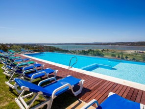 5 Bedroom Luxury Family Friendly Villa with Pool in Portugal, Silver Coast, nr Lisbon